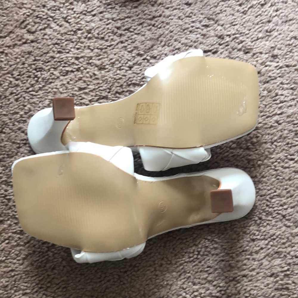 White mule heels - Picture 3 of 3